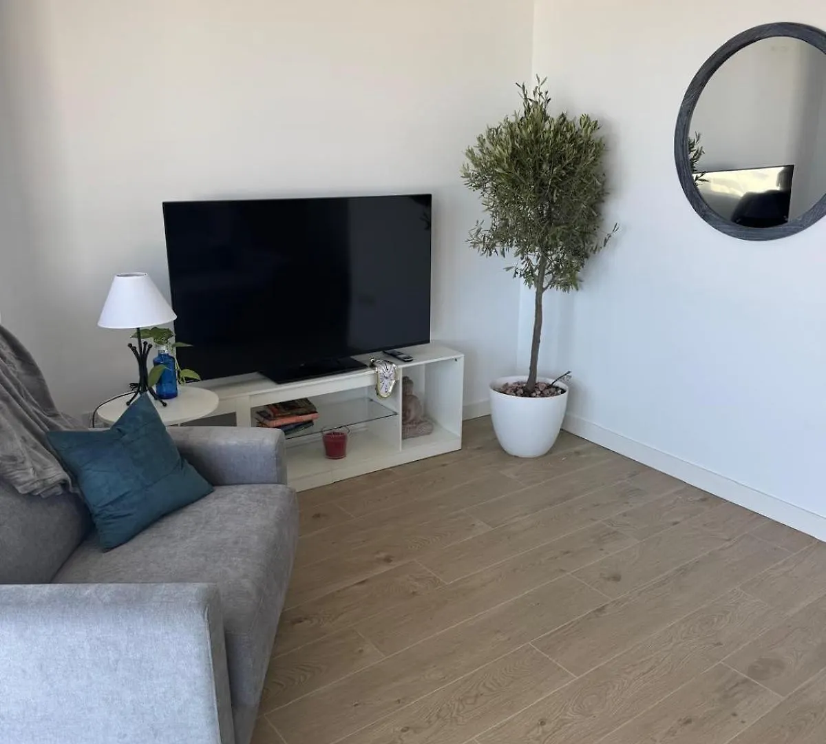 Room City Estepona Penthouse Apartment